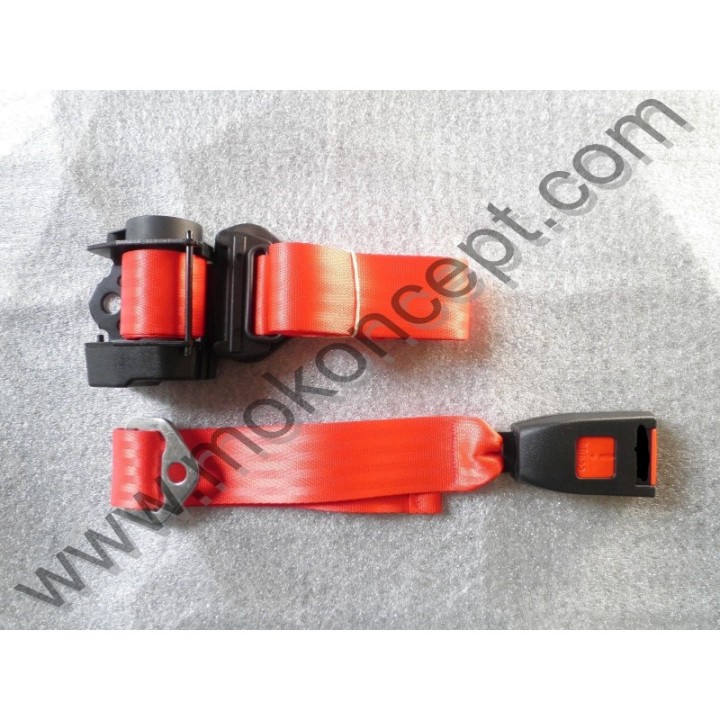 Rear Seat Belt rouge