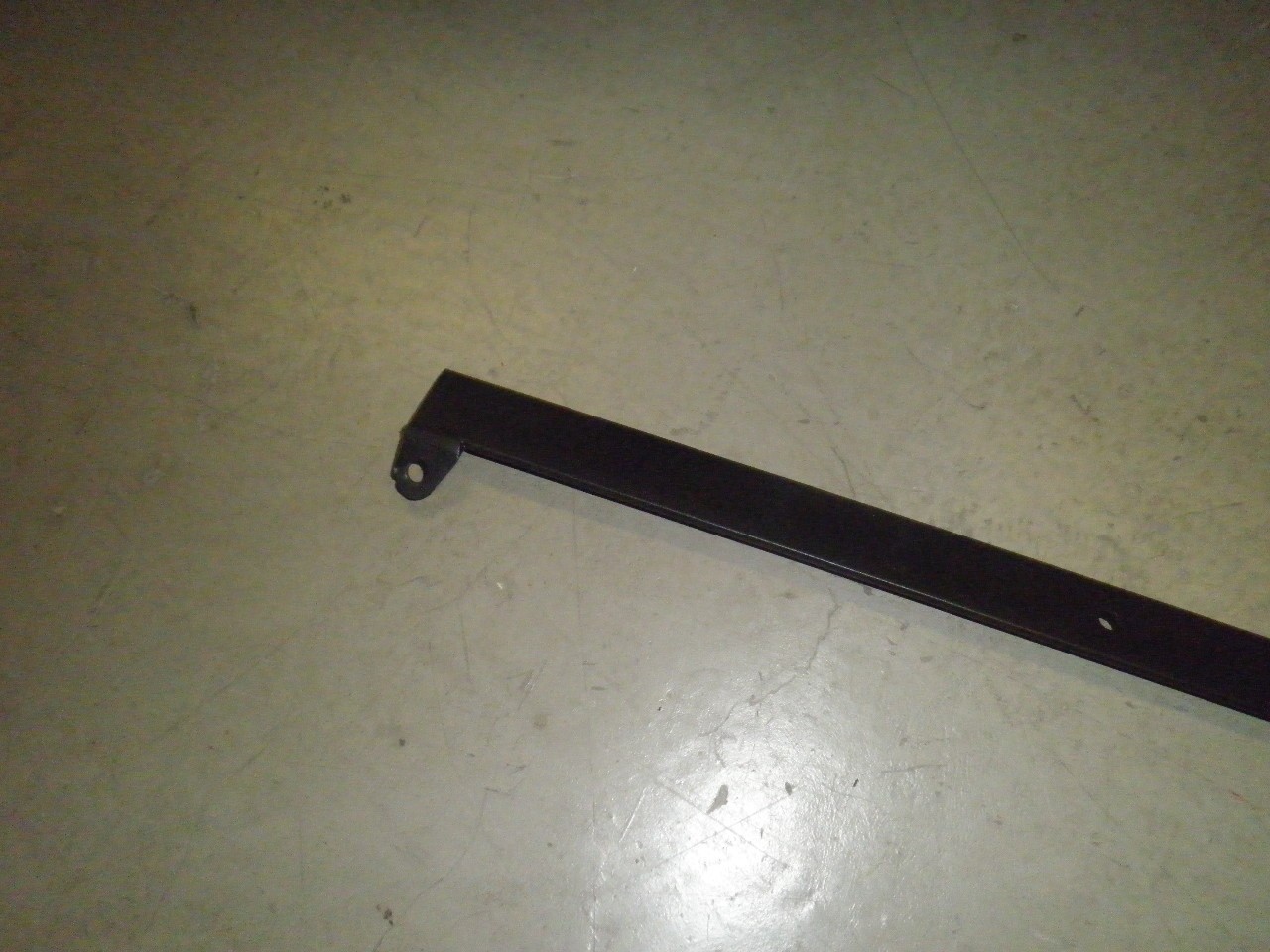 Barre fixation arrière capote Moke 1986/1995