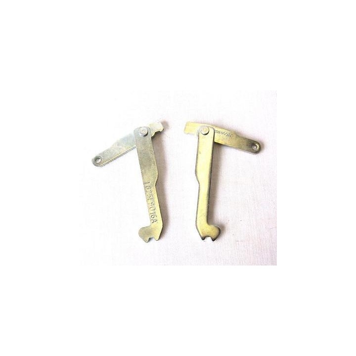 Patte renvoi cable frein à main Moke