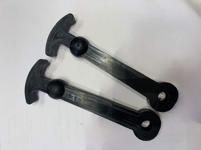 jeu sangle capot Moke