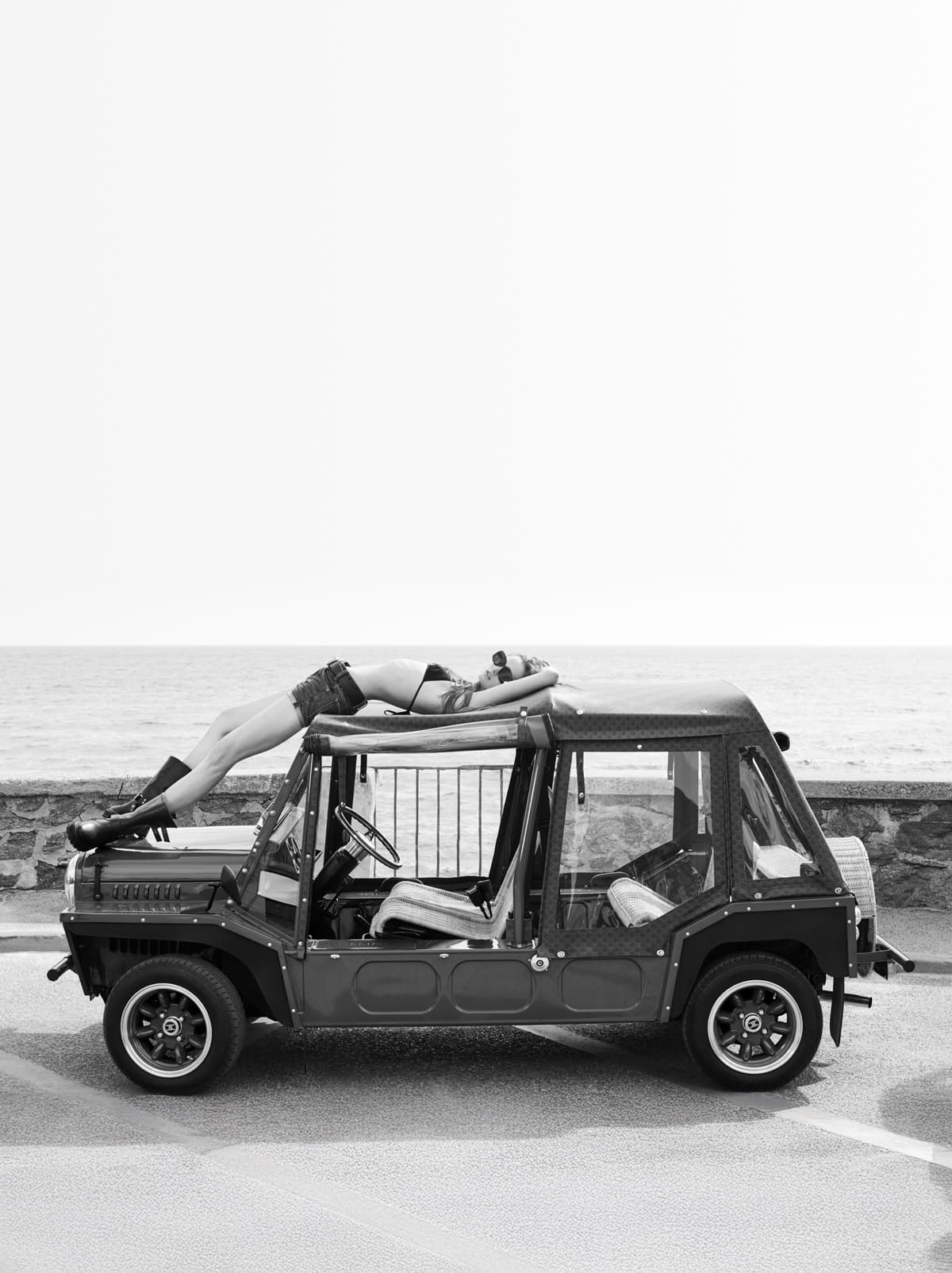 <p>Nous vous proposons une sélection complète et de qualité pour répondre à tous les besoins de votre Moke.</p>
<p>Que ce soit pour restaurer son charme d'origine, améliorer ses performances ou personnaliser son style, chaque pièce a été soigneusement choisie pour garantir fiabilité, durabilité et esthétisme.</p>
<p></p>