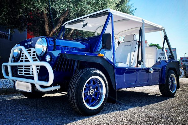 mini moke bleue