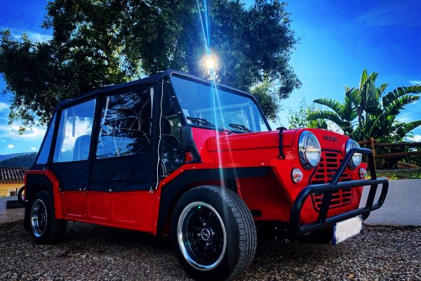 mini moke rouge et noire