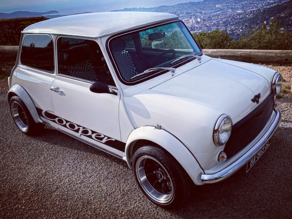 Mini cooper blanche